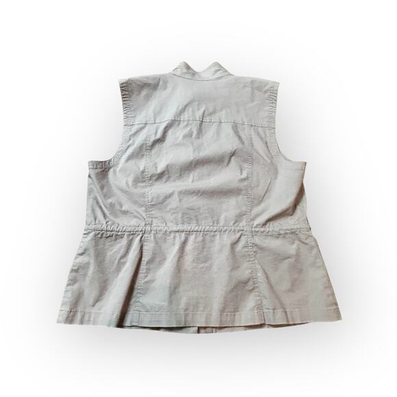 Orvis Khaki Woman’s Vest Size 14 Fly fishing, Hiking, Pockets - Picture 2 of 8